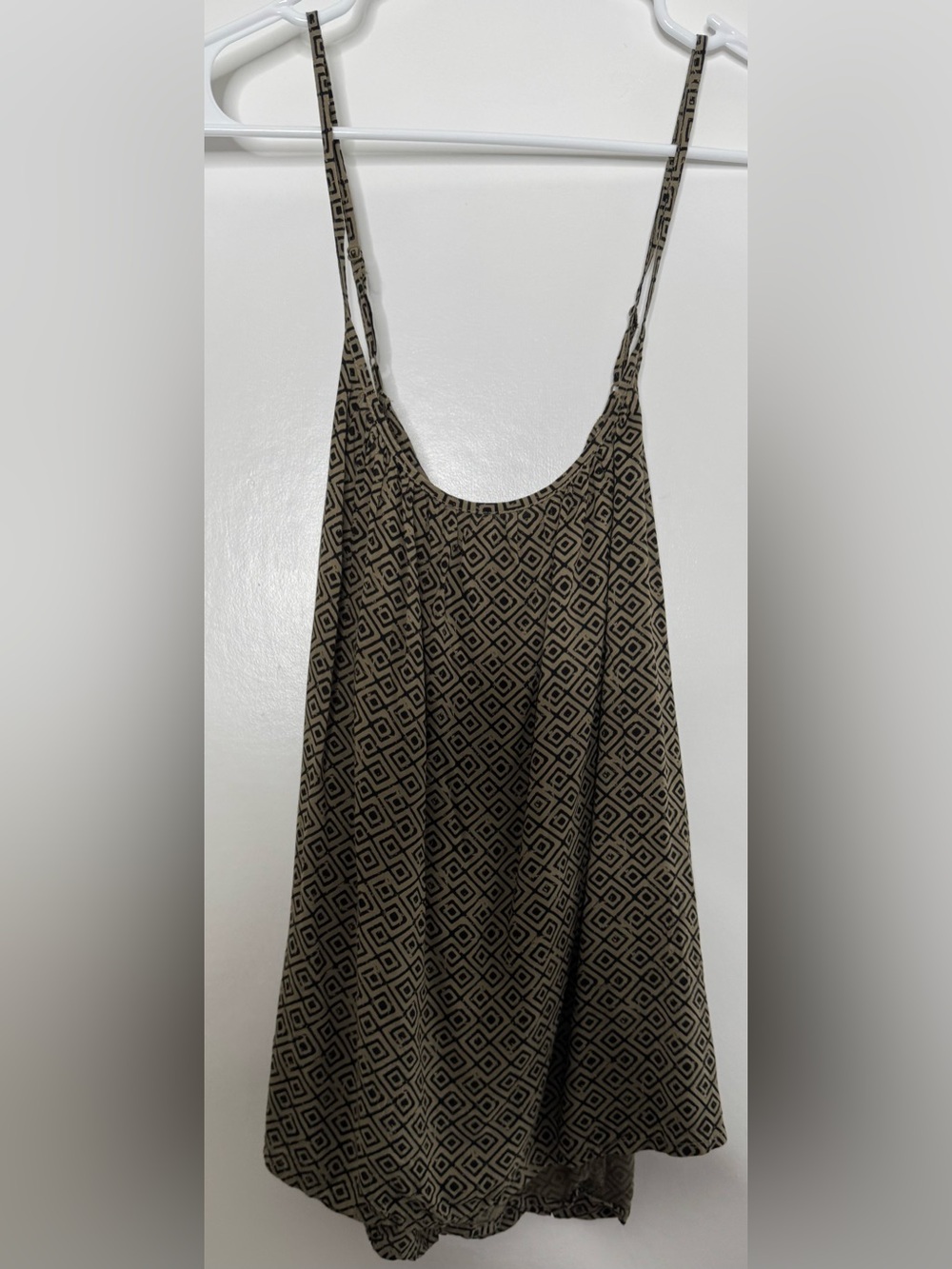 Old Navy Brown Diamond-Print Slip Tank blouse flowy boho size medium